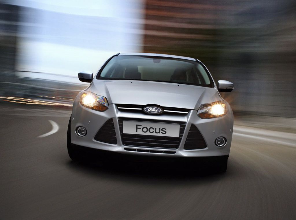 ford-focus-1-6l-4-cua-trend-6ps-2